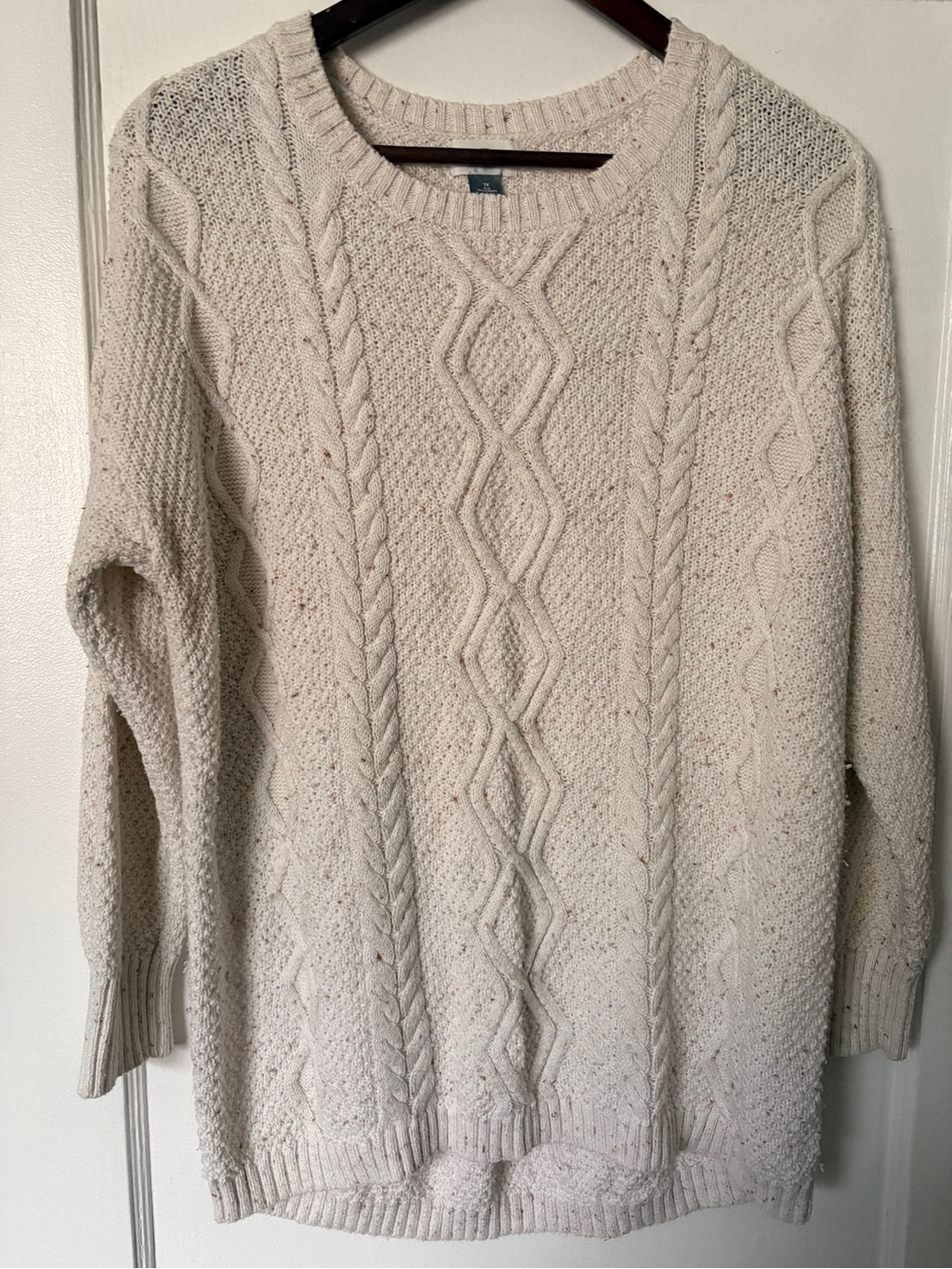 Old Navy Cream Cable-Knit Crewneck Sweater